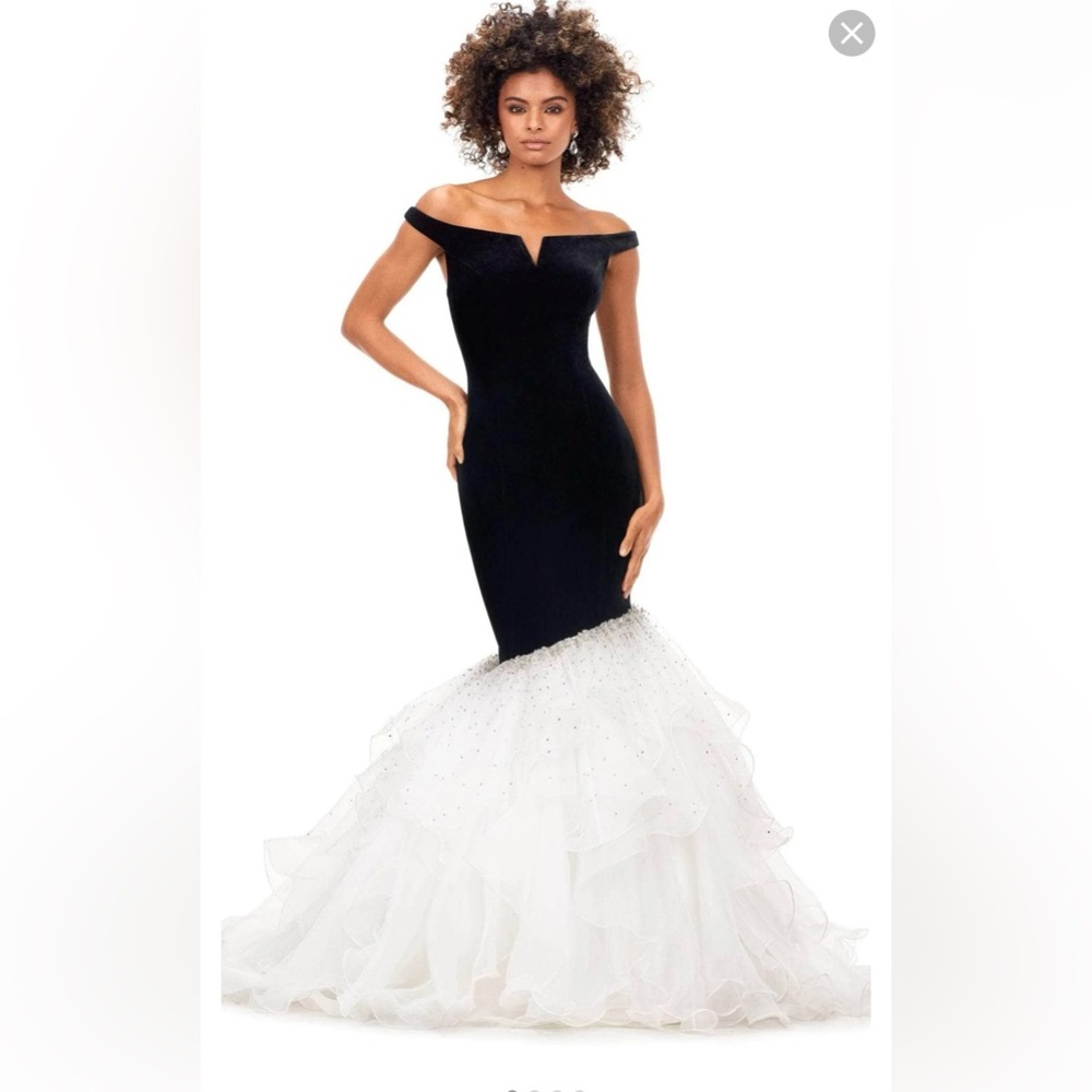 Beautiful mermaid gown